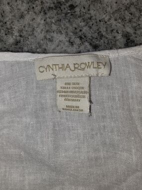 Cynthia Rowley White Linen Top with Gold Logo Tag